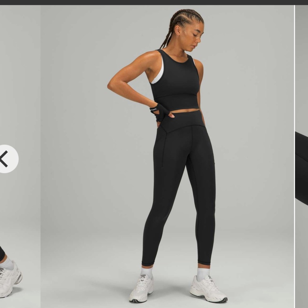 Lululemon Power Thru High Rise Tight 25"
Black size 4